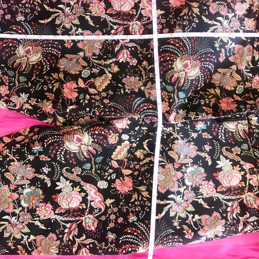 Vintage Floral Capri Pants - Picture 13 of 14